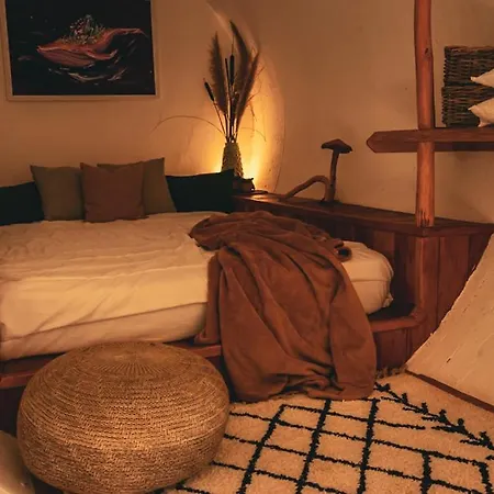 Casa Florestal - The Hobbit House Lodge