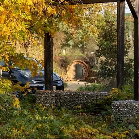 Casa Florestal - The Hobbit House Fatela