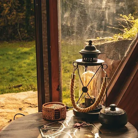 Casa Florestal - The Hobbit House Lodge Fatela