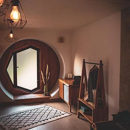 Casa Florestal - The Hobbit House * Fatela